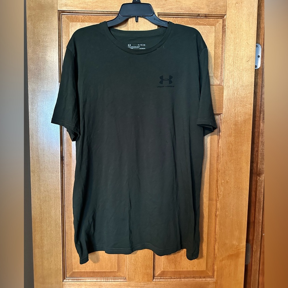 Men’s Under Armour tee
